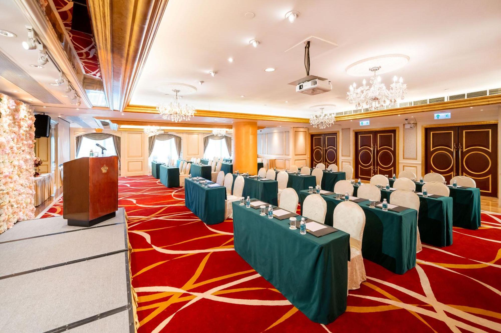 Grand Emperor Hotel Макао Екстериор снимка